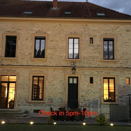 Les Tourelles La Tour-du-Pin Exterior foto